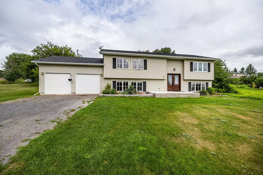 23 Bayview DR, Greater Napanee, ON K7R 3K8