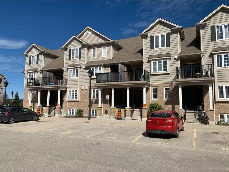 15 Carere CRES #40A, Guelph, ON N1E 0K4