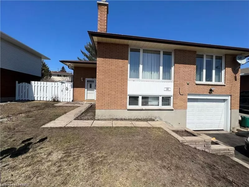 88 Beverly RD, North Bay, ON P1B 7P8