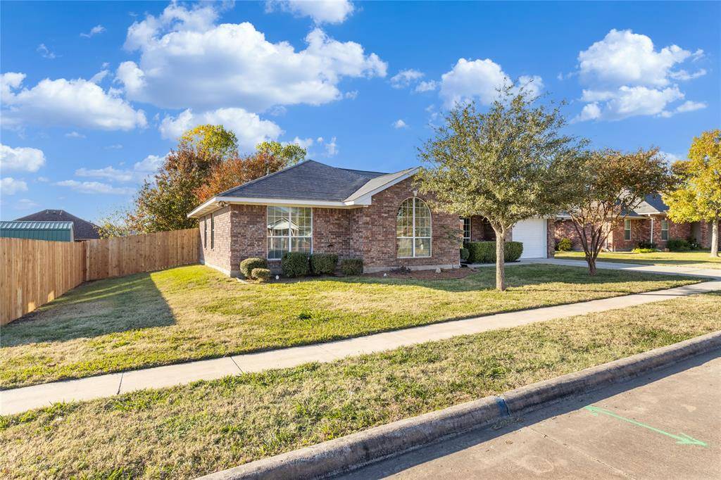 Commerce, TX 75428,906 Roseanne Drive