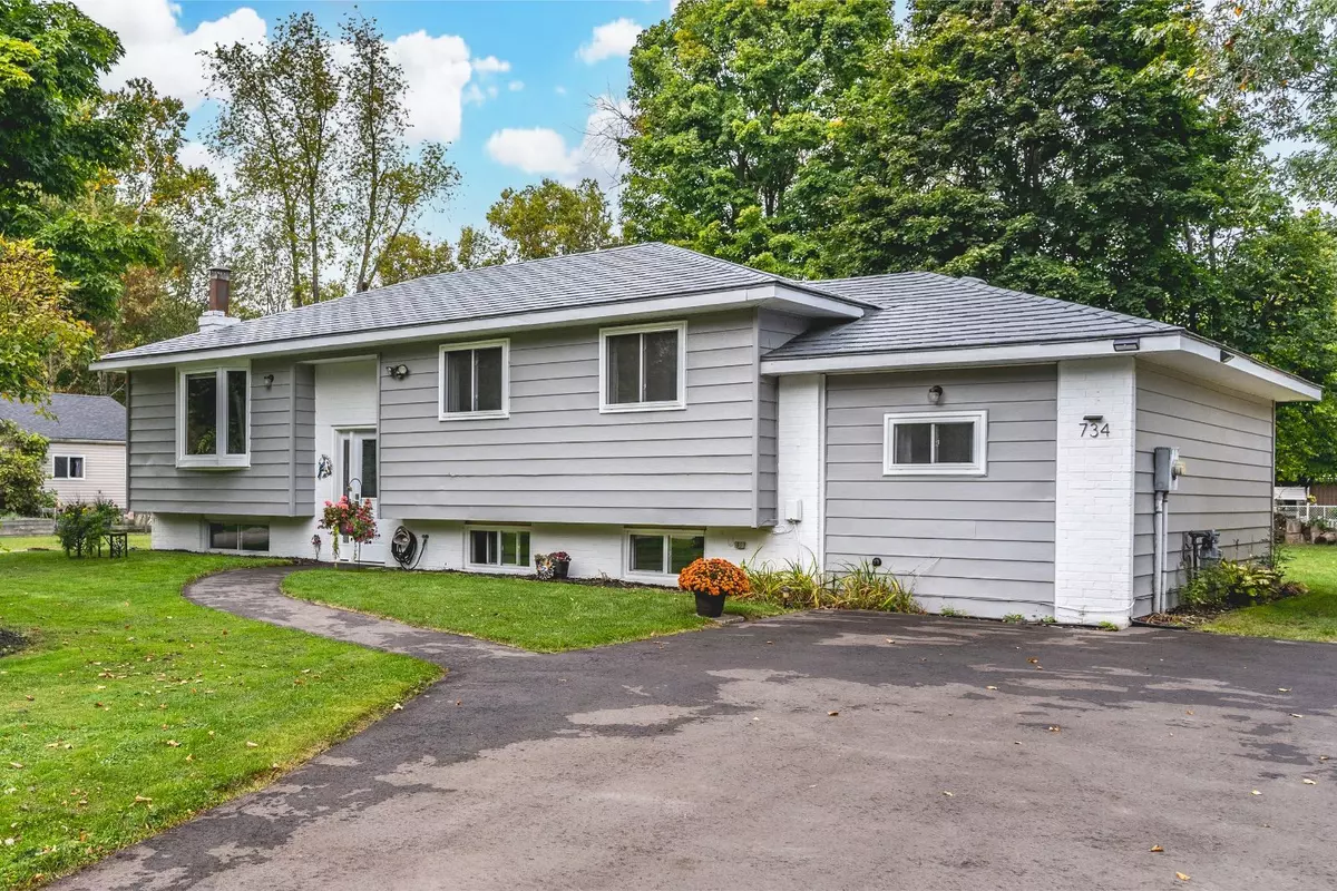 Innisfil, ON L9S 2G6,734 James ST