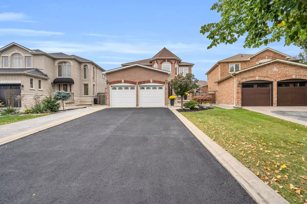 Caledon, ON L7E 1T4,5 Cornerstone CT