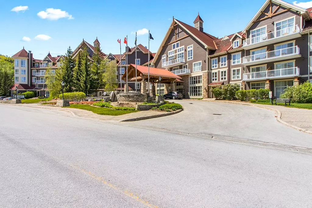 Blue Mountains, ON L9Y 0V2,220 Gord Canning DR #376