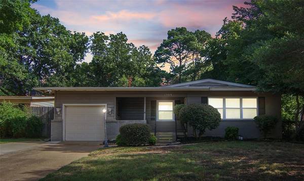 1509 Marshalldale Drive,  Arlington,  TX 76013