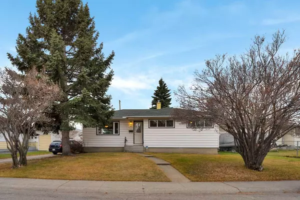 45 Westover DR Southwest, Calgary, AB T3C 2S5