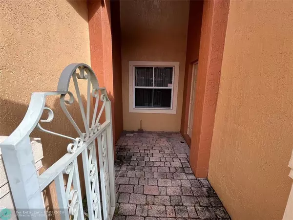 Dania Beach, FL 33312,4960 LEEWARD LN  #4960