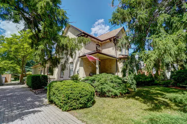 Whitchurch-stouffville, ON L4A 1B9,219 Second ST