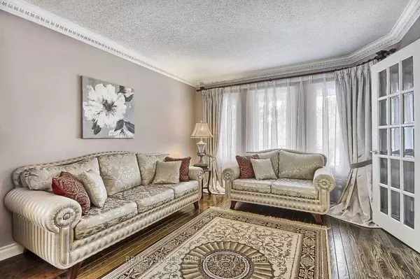 Vaughan, ON L4J 7J5,25 Pilkington CRES