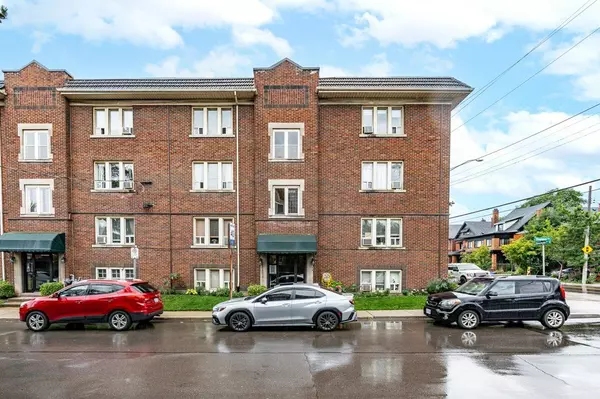 2 Vineland AVE #9, Hamilton, ON L8M 1R4