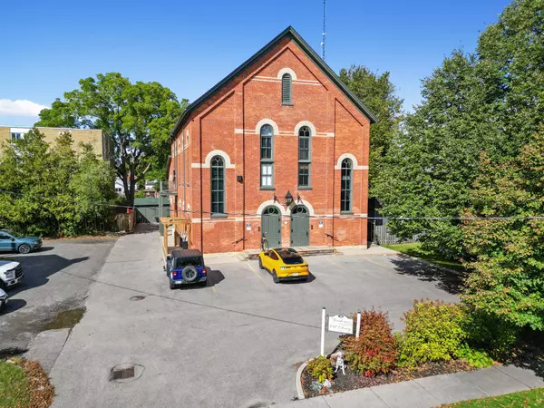 18 Chapel ST #2, Cobourg, ON K9A 1H9