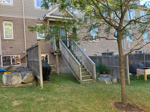 Guelph, ON N1E 0K4,15 Carere CRES #40A