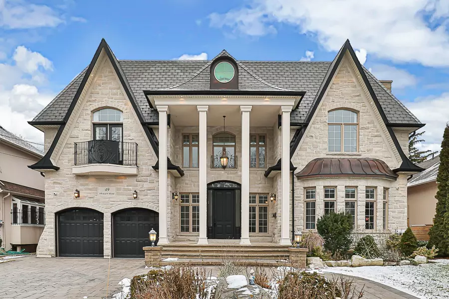 49 Pheasant RD, Toronto C14, ON M2M 3H1