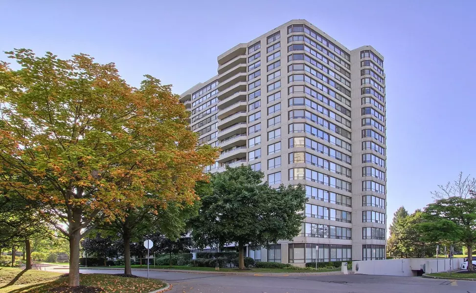 1121 Steeles AVE W #909, Toronto C07, ON M2R 3W7