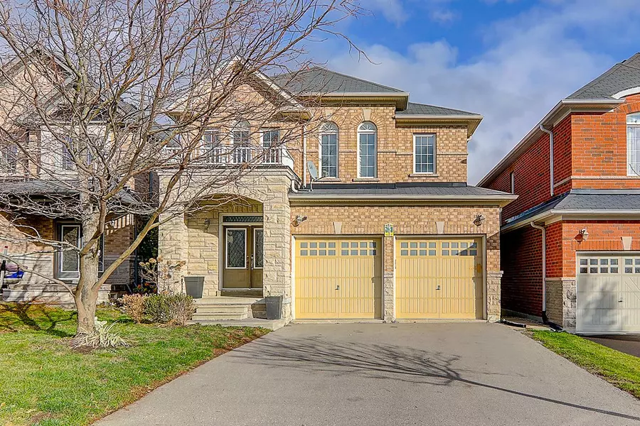 34 Magdalan CRES #main, Richmond Hill, ON L4E 0N5