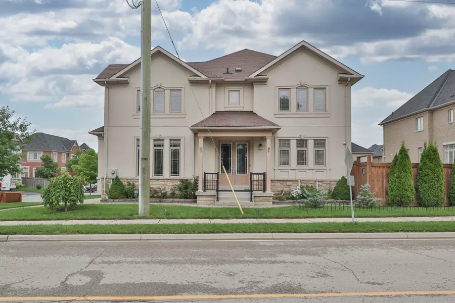 3 Pavarotti ST, Richmond Hill, ON L4E 0R5