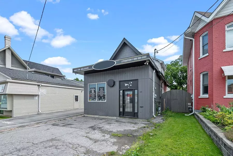 60 Lindsay ST S, Kawartha Lakes, ON K9V 2M2