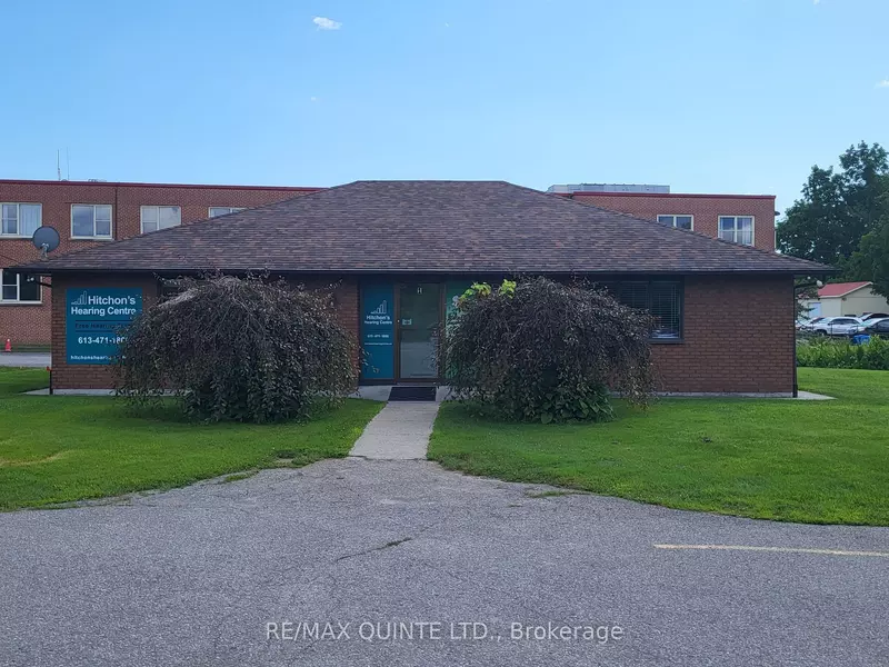 1 McFarland DR, Prince Edward County, ON K0K 2T0