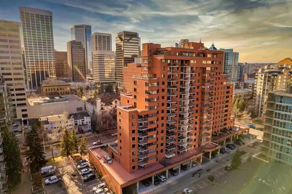 Calgary, AB T2P 0G7,738 3 AVE SW #1105