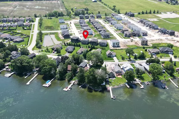 Severn, ON L3V 8N1,3729 lakepoint DR #Main 3b