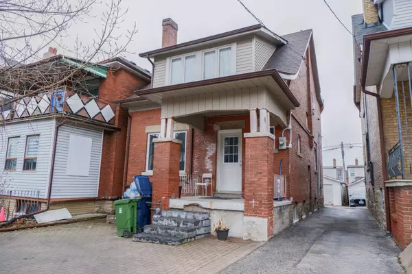 Toronto W03, ON M6E 3V2,152 Sellers AVE #MainFlr