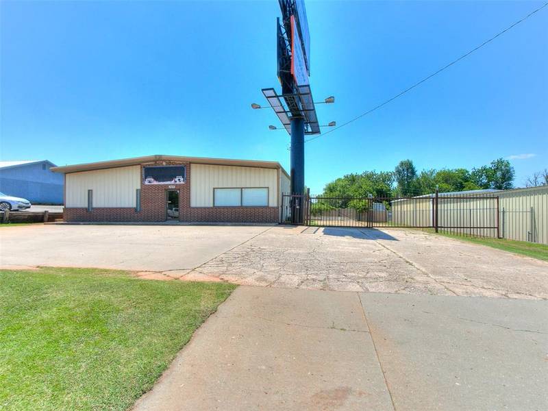 1608 E State Highway 152, Mustang, OK 73064