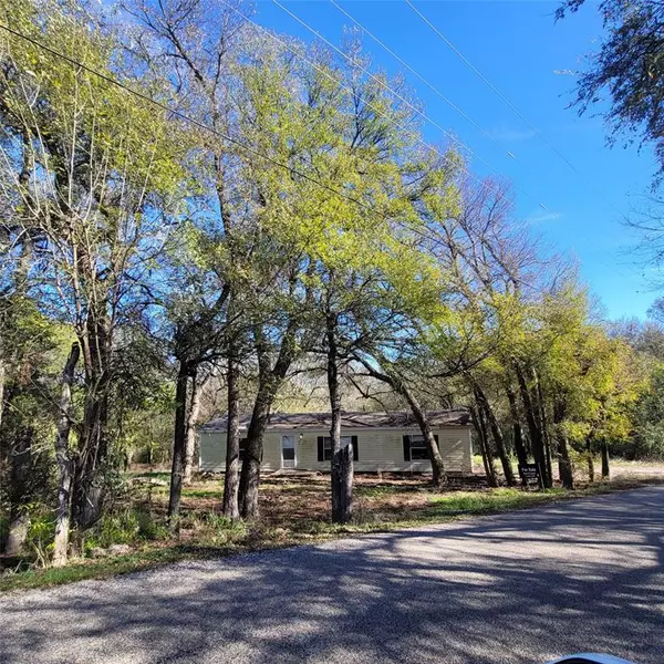 1211 Epps Road, Palmer, TX 75152