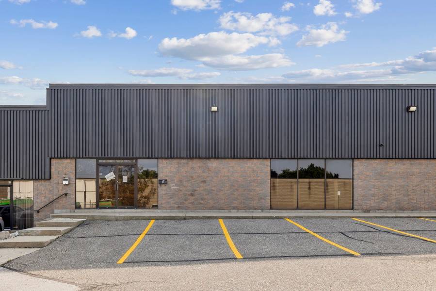 120 Nebo RD #5, Hamilton, ON L8W 2E4