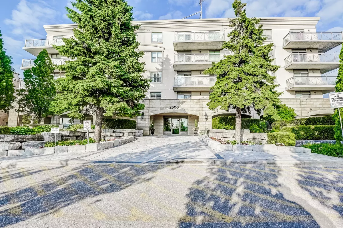 Vaughan, ON L4K 5N7,2500 Rutherford RD #315