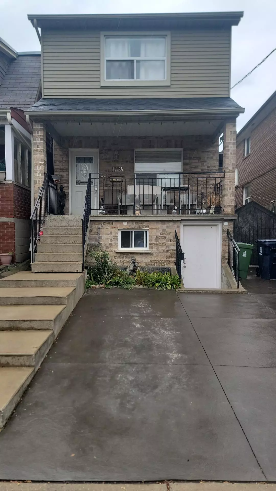 Toronto W03, ON M6N 3H7,173A Blackthorn AVE #2nd FL