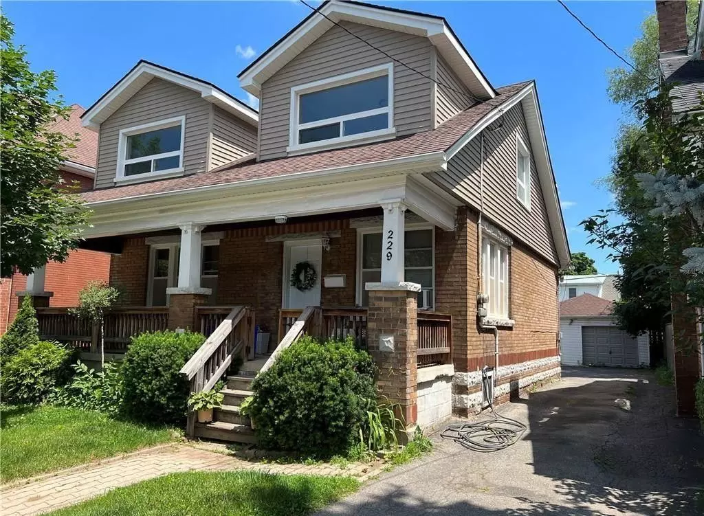 Hamilton, ON L8K 2E7,229 Ottawa ST S #Upper