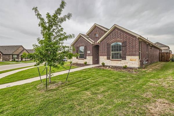 1301 Canuela Way, Justin, TX 76247