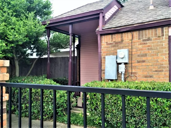 Dallas, TX 75229,3147 Royal Gable Drive