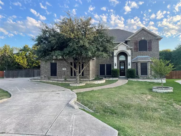 616 Meadow Wood Court, Desoto, TX 75115