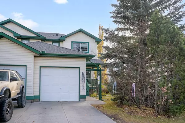 228 Quigley Close,  Cochrane,  AB T4C 1S7