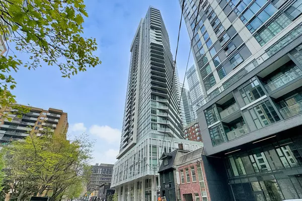 77 Mutual ST #810, Toronto C08, ON M5B 2A9