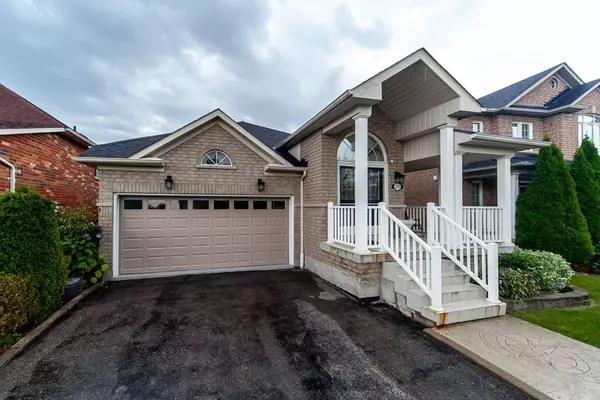 3261 Country LN, Whitby, ON L1P 1T7