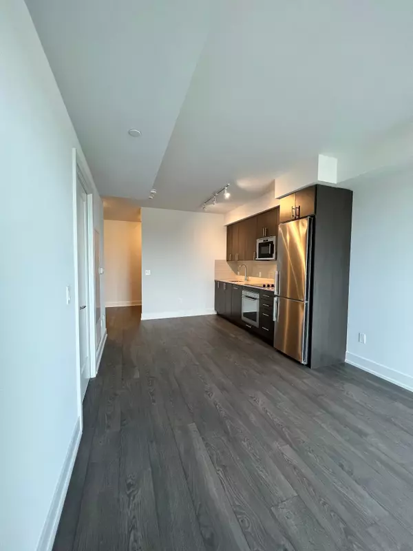 Oshawa, ON L1L 0R5,2550 Simcoe ST N #1013