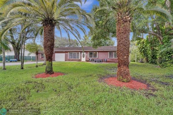 6645 SW 49th Street, Davie, FL 33314