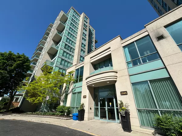 2585 Erin Centre BLVD #809, Mississauga, ON L5M 6Z7