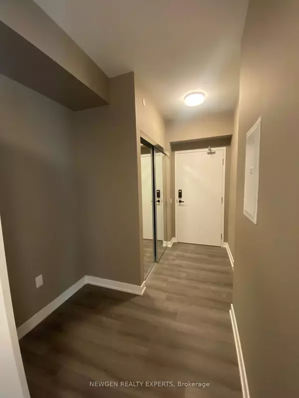 Mississauga, ON L5B 0M4,3883 Quartz RD #4001