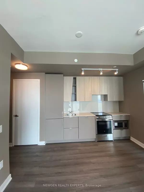 Mississauga, ON L5B 0M4,3883 Quartz RD #4001