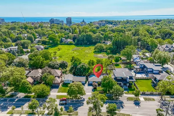 Oakville, ON L6L 2B2,2492 Rebecca ST