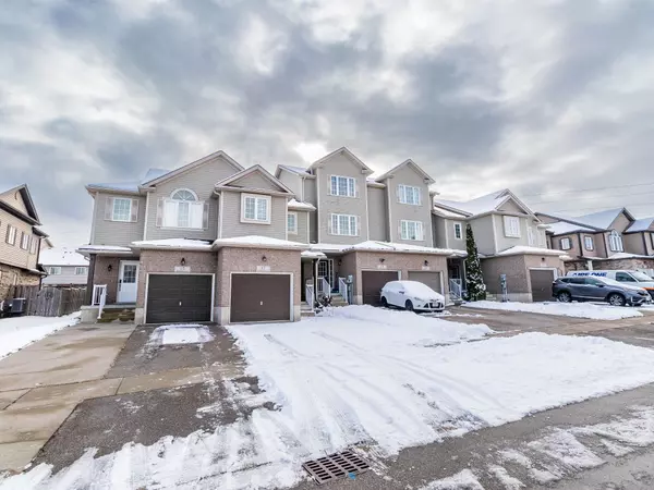 17 Sorrento ST, Kitchener, ON N2R 0A4