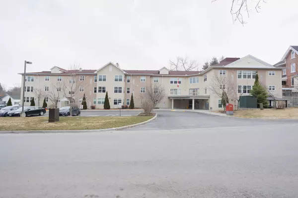 8 Huron ST #312, Kawartha Lakes, ON K9V 6K3