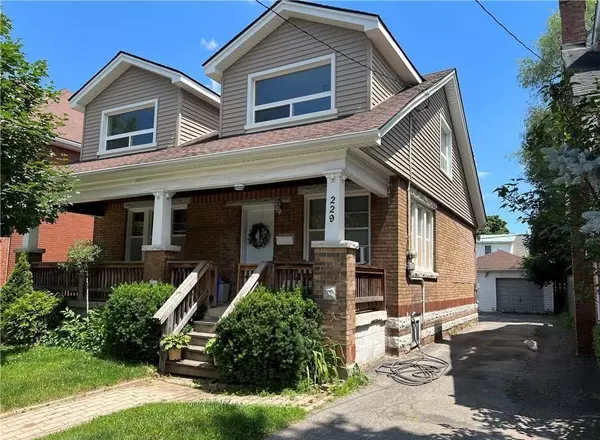 229 Ottawa ST S #Upper, Hamilton, ON L8K 2E7