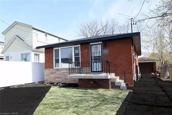 2033 Brampton ST, Hamilton, ON L8H 3S9