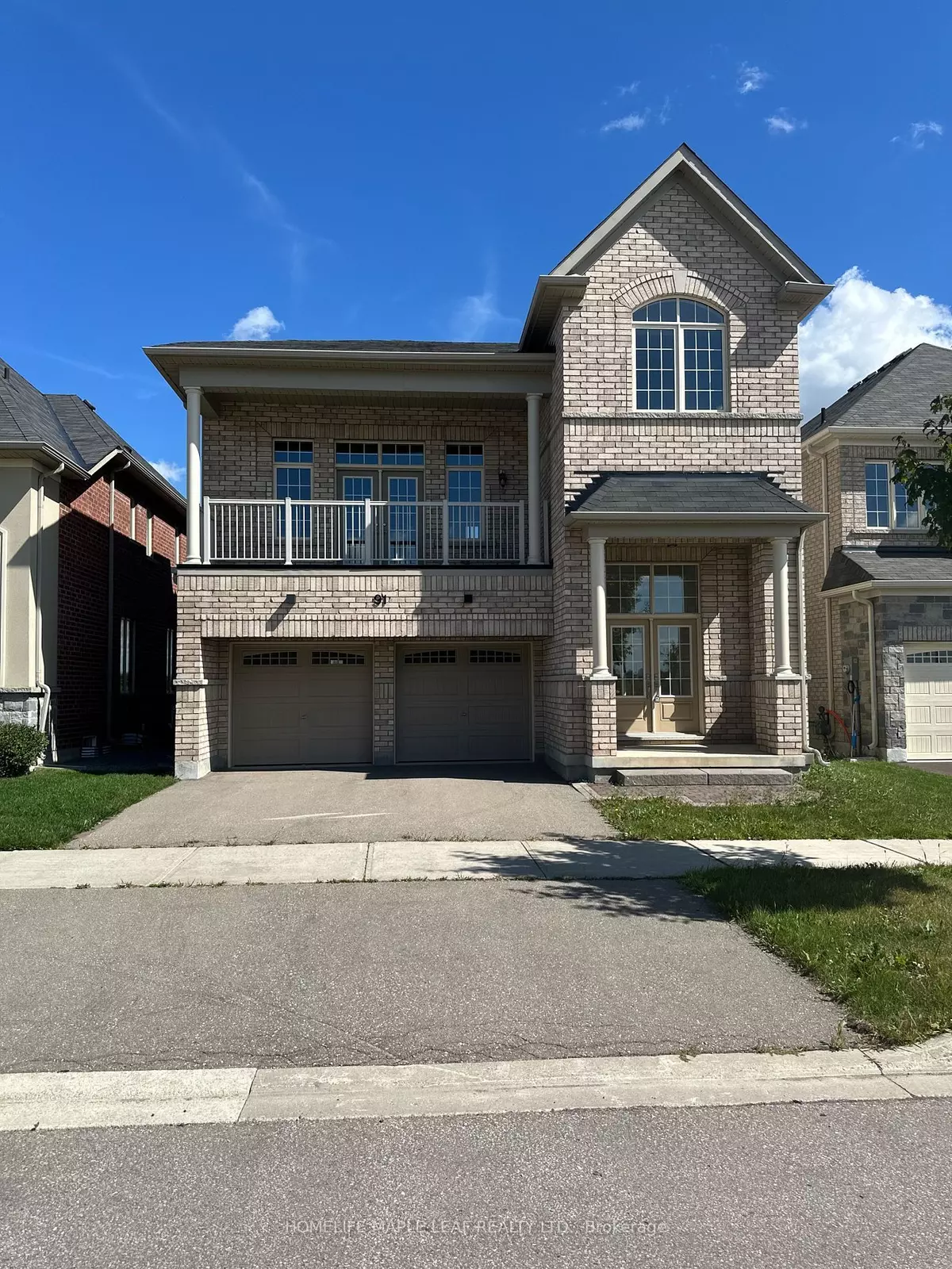 Georgina, ON L4P 0G9,91 Robert Wilson CRES