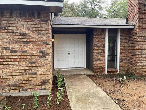 Bedford, TX 76021,3732 Pinewood Street