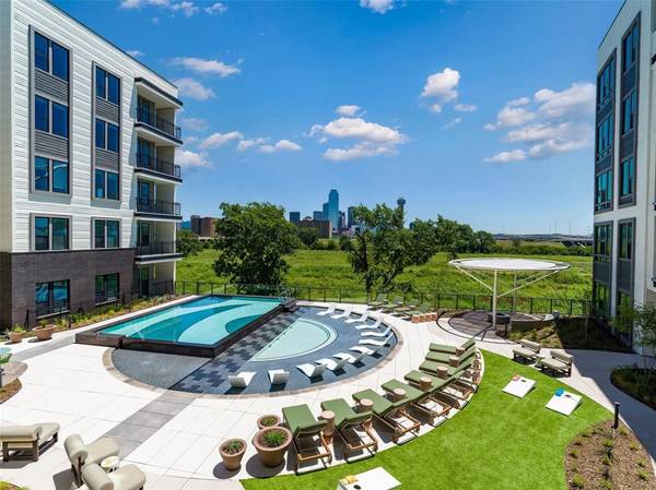 2350 N Beckley Avenue #423, Dallas, TX 75208