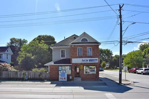 Collingwood, ON L9Y 1M9,256 Ontario ST